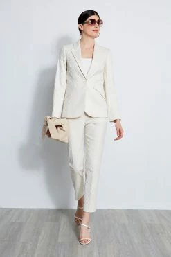 Elie Tahari Jacquard Stretch Panel Blazer 10 Elie Tahari Jacquard Stretch Panel Blazer -Elie Tahari Sales 2023 E3033203 VANILLABEAN E3033103 VANILLABEAN E15XA502 WHITE 1HERO 1192