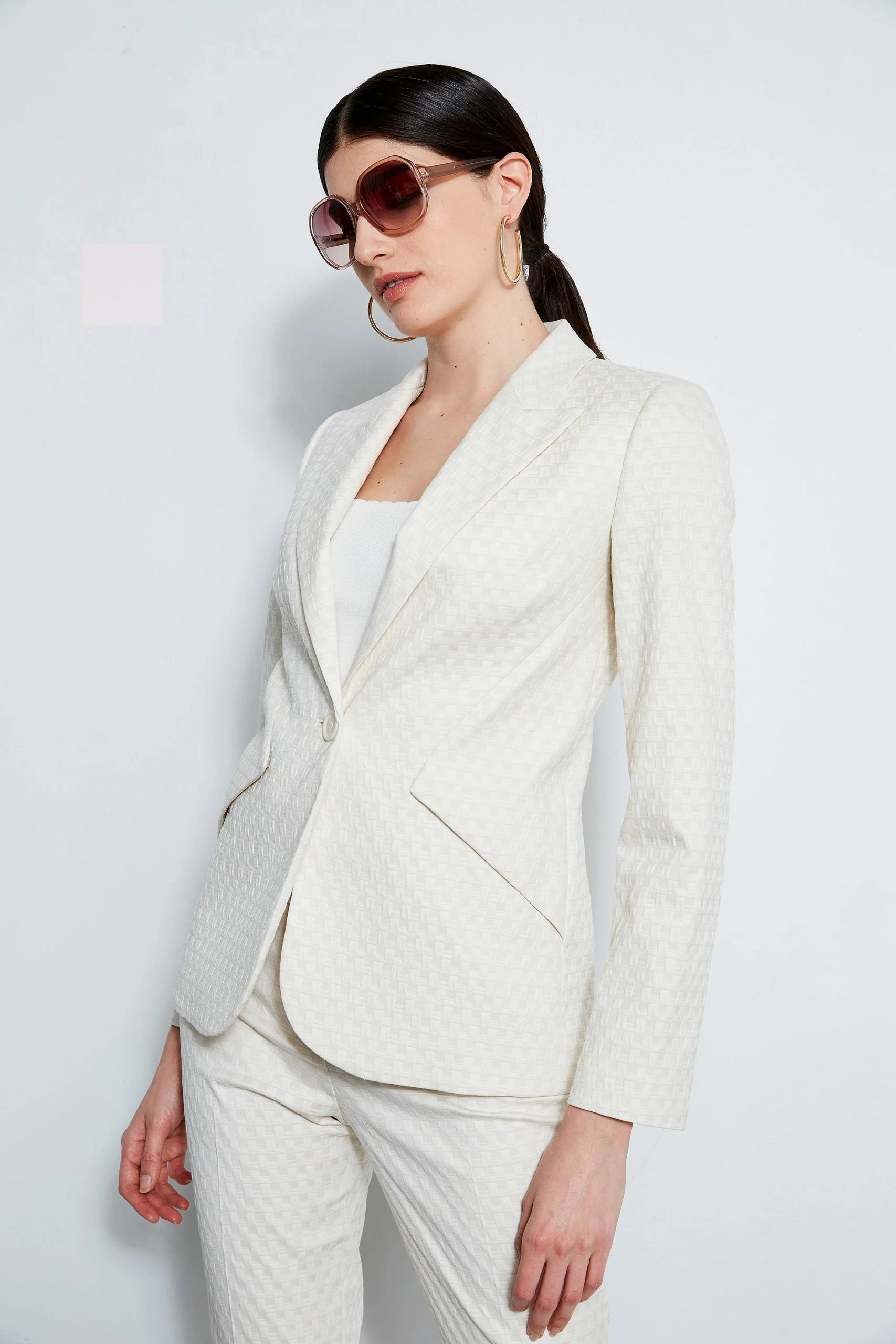 Elie Tahari Jacquard Stretch Panel Blazer 5 Elie Tahari Jacquard Stretch Panel Blazer - Image 3