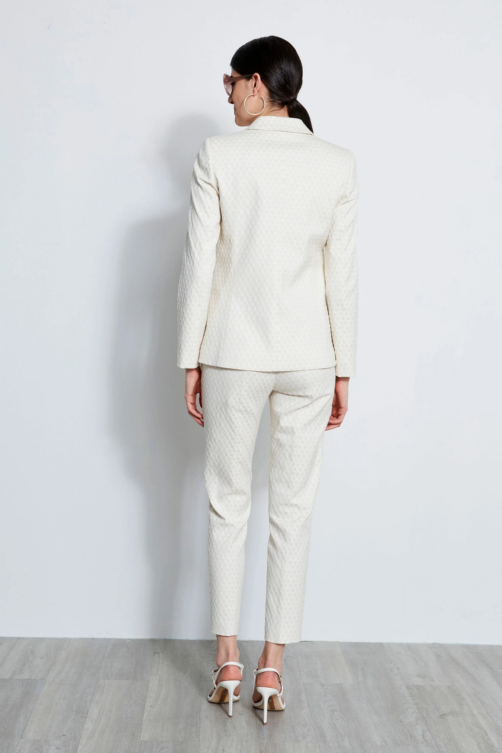 Elie Tahari Jacquard Stretch Panel Blazer 7 Elie Tahari Jacquard Stretch Panel Blazer - Image 5