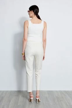 Elie Tahari Jacquard Stretch Crop Pant 11 Elie Tahari Jacquard Stretch Crop Pant -Elie Tahari Sales 2023 E3033203 VANILLABEAN E3033103 VANILLABEAN E15XA502 WHITE 3BACK 1252