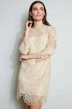 Elie Tahari Scallop Lace Dress -Elie Tahari Sales 2023 E3051602 PECHE 2FRONT 014