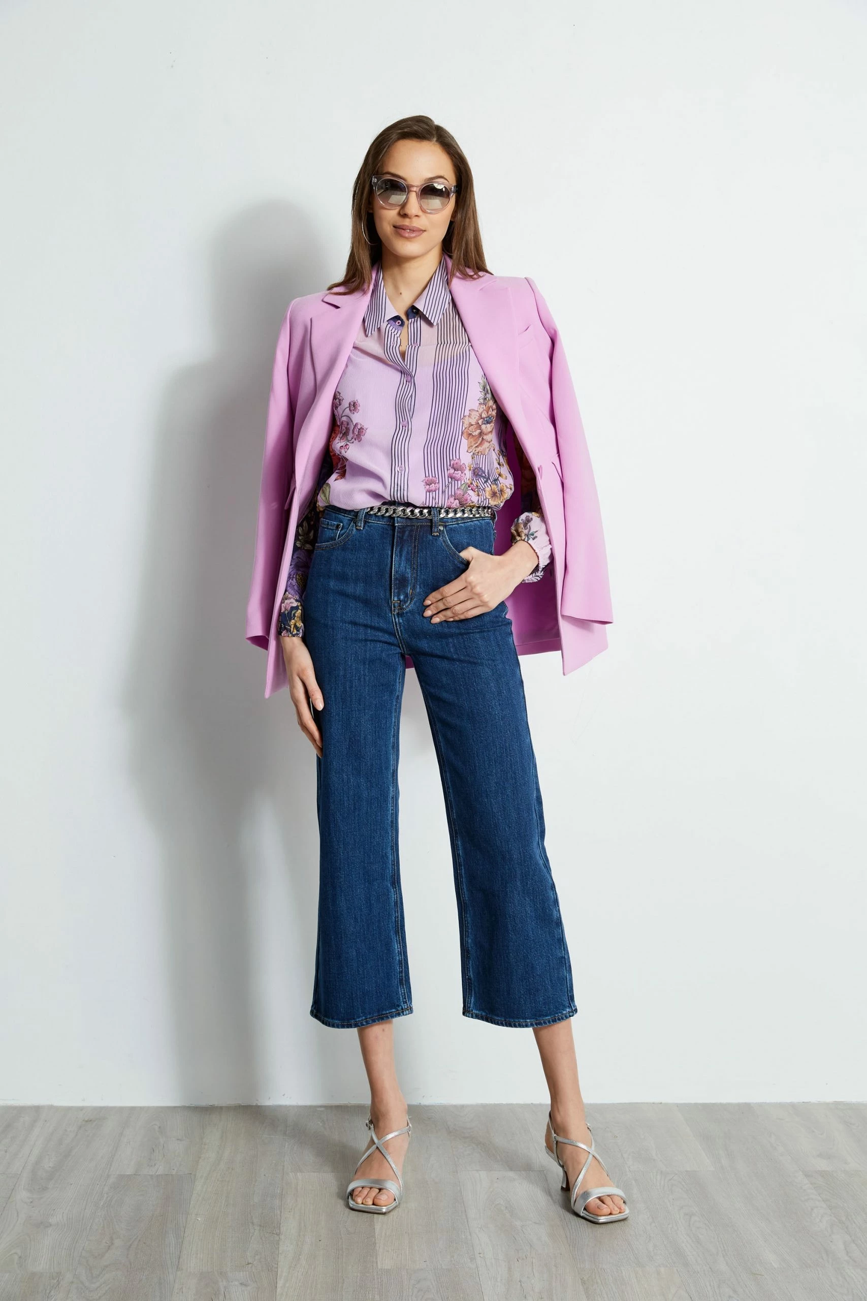 Elie Tahari Vine Floral Silk Crinkle Shirt 5 Elie Tahari Vine Floral Silk Crinkle Shirt - Image 3