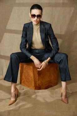 Elie Tahari Denim Blazer 7 Elie Tahari Denim Blazer -Elie Tahari Sales 2023 E902P102 DENIM JACKET 949 1