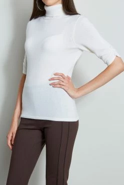 Elie Tahari Track Stripe Legging 8 Elie Tahari Track Stripe Legging -Elie Tahari Sales 2023 E902W202 TRACKSTRIPELEGGING WOMEN SPANTS 2front 3704