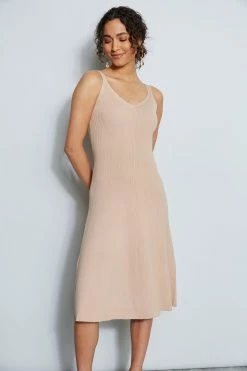 Ribbed Midi Dress 11 Ribbed Midi Dress -Elie Tahari Sales 2023 ETR21160 PEBBLESTEP 2FRONT 031