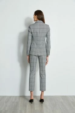 Plaid Single Button Blazer -Elie Tahari Sales 2023 ETR31212 PLAID ETR31211 PLAID E65X2502 BLACK 3back 1114 2000x3000 f42b767d bb4d 4e9a 9856 484eb1c60be7